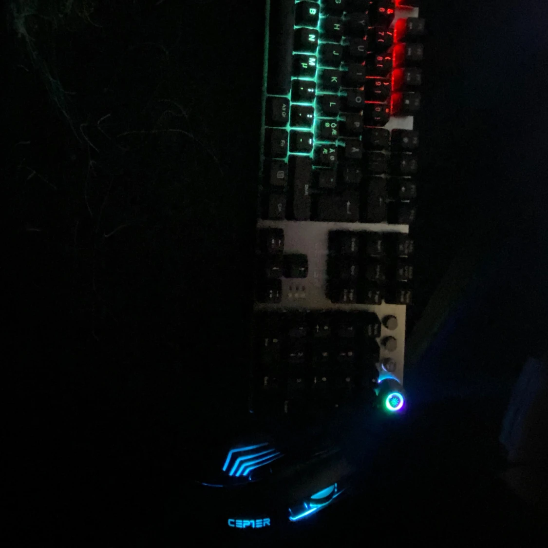 Cepter RGB Gaming-tangentbord och mus - 3