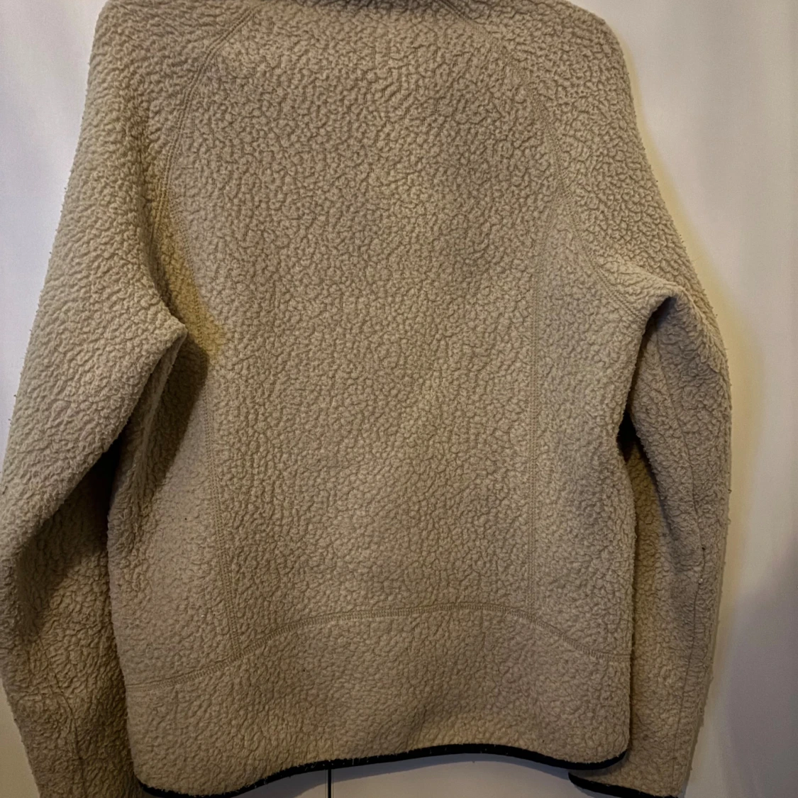 Beige fleece jacka från Patagonia - 1