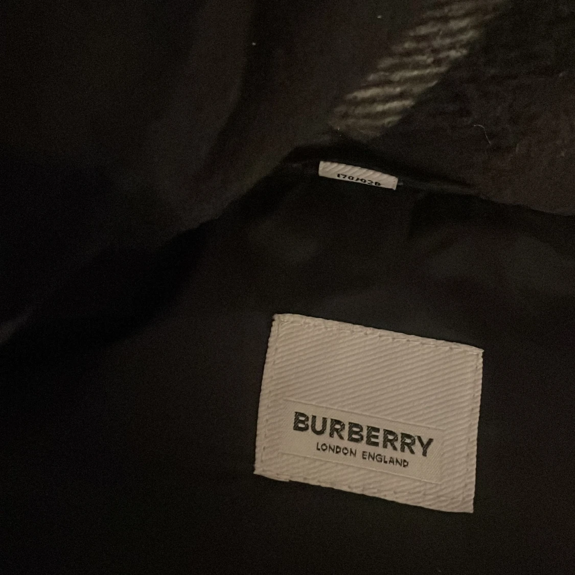 Svart pufferjacka från Burberry - 2
