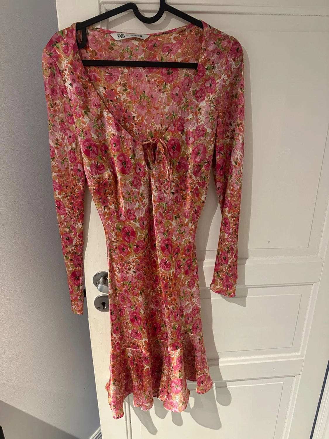 Blommig kortklänning från Zara