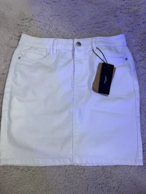 Kjol  - Från veromoda 