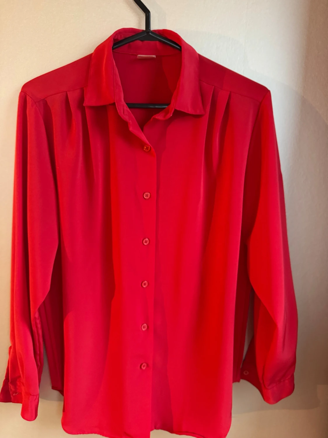 Härligt (jul)röd långärmad skjorta - 2