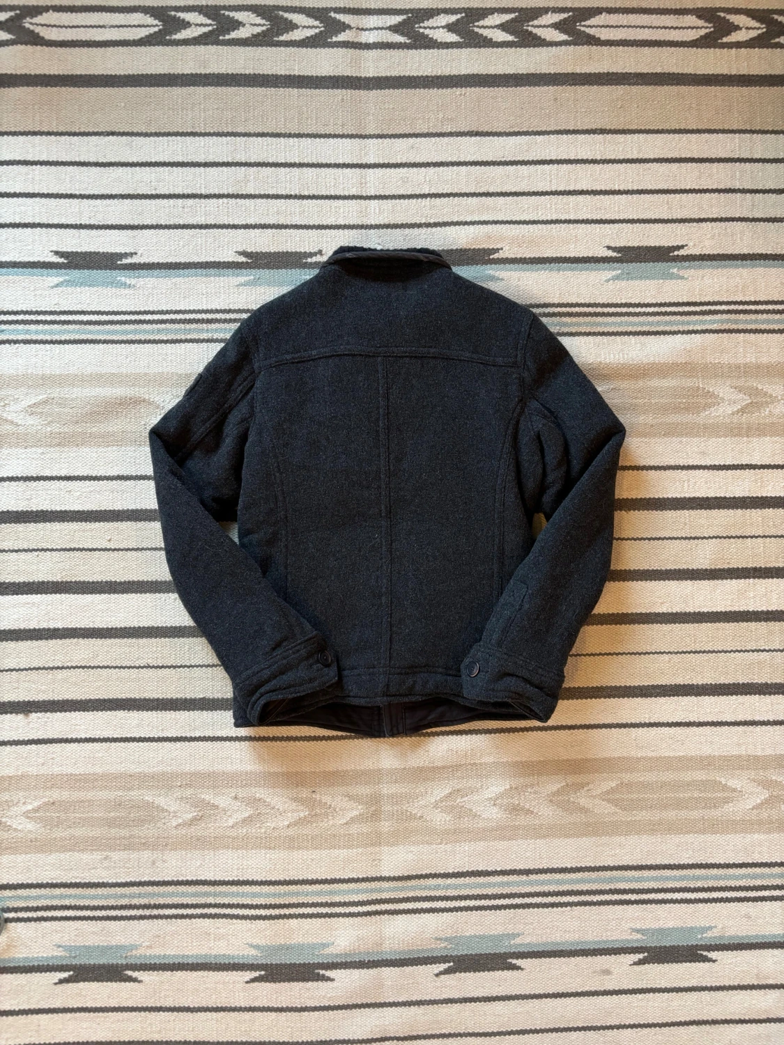 Grå jacka från Abercrombie and fitch - 2