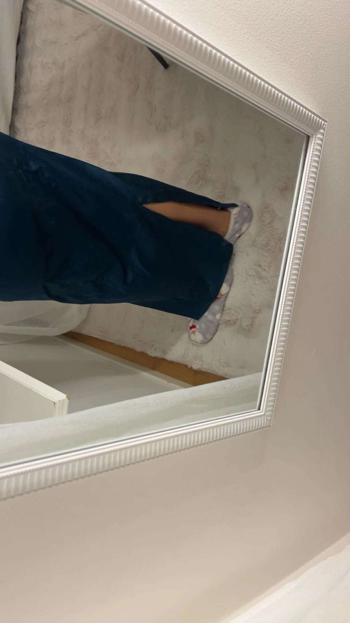 Mörkblå långklänning med slits - 1