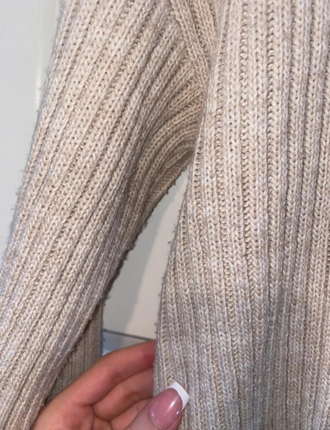 Stickad tröja med polokrage - 6