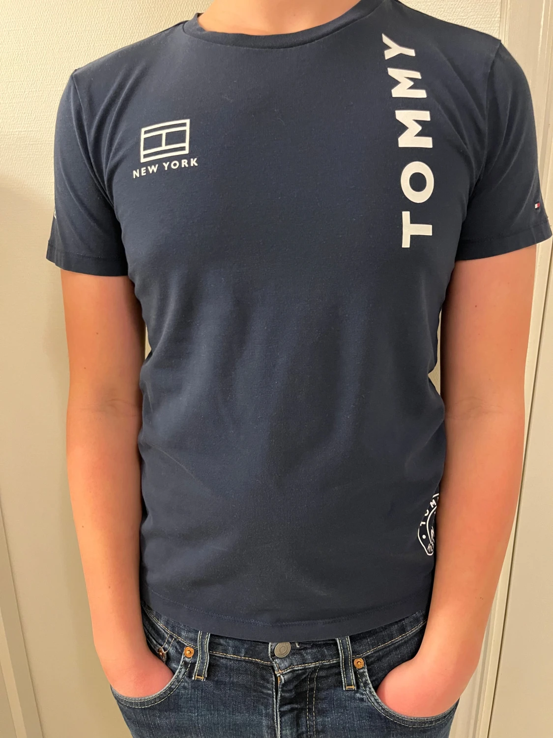 Mörkblå Tommy Hilfiger t-shirt - 1
