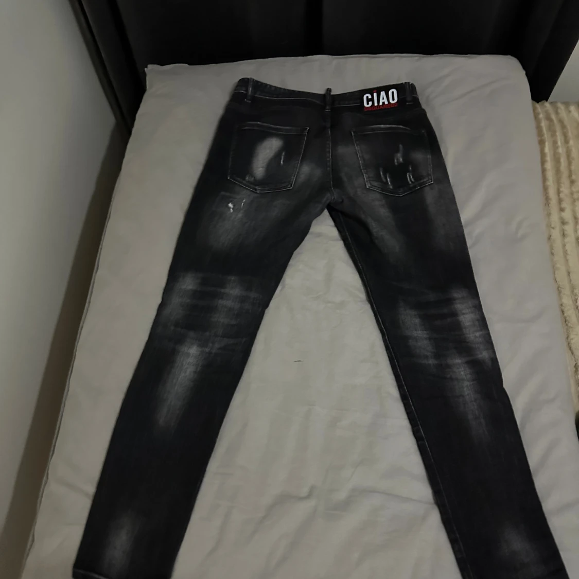 Svarta jeans med tryck dsq - 1