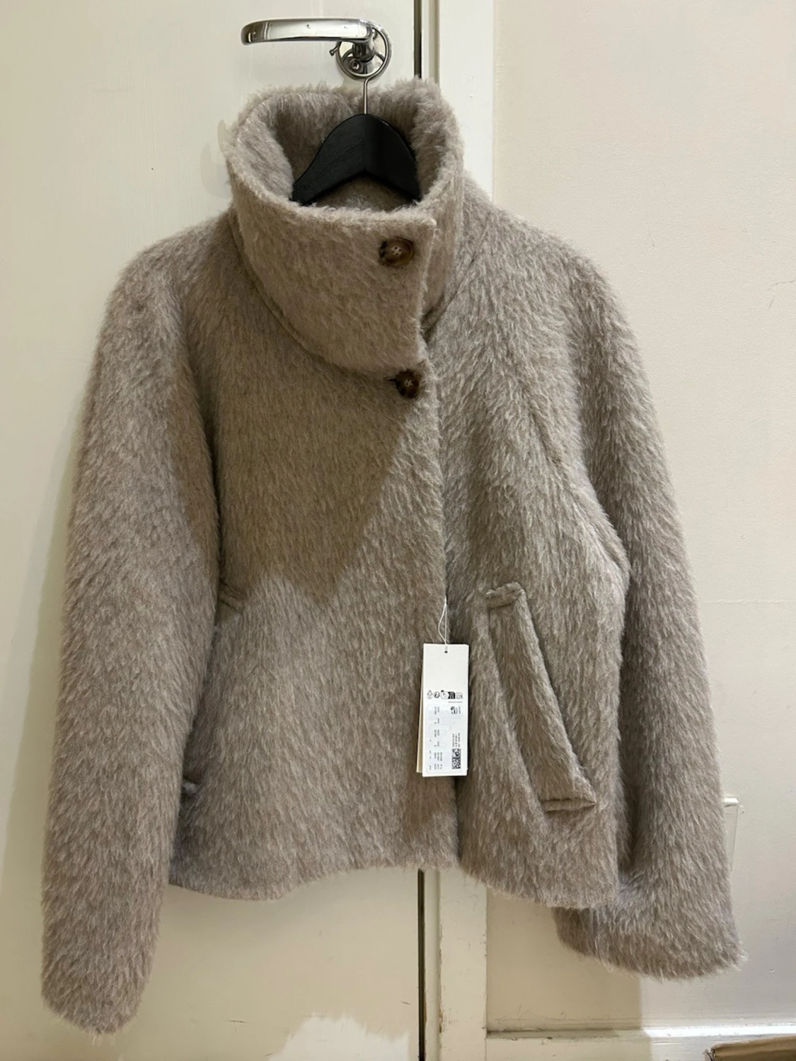  Ny slutsåld Beige  jacka med hög krage från arket i ull och alpacka Arket i ull och alpacka Stl 34    - 1