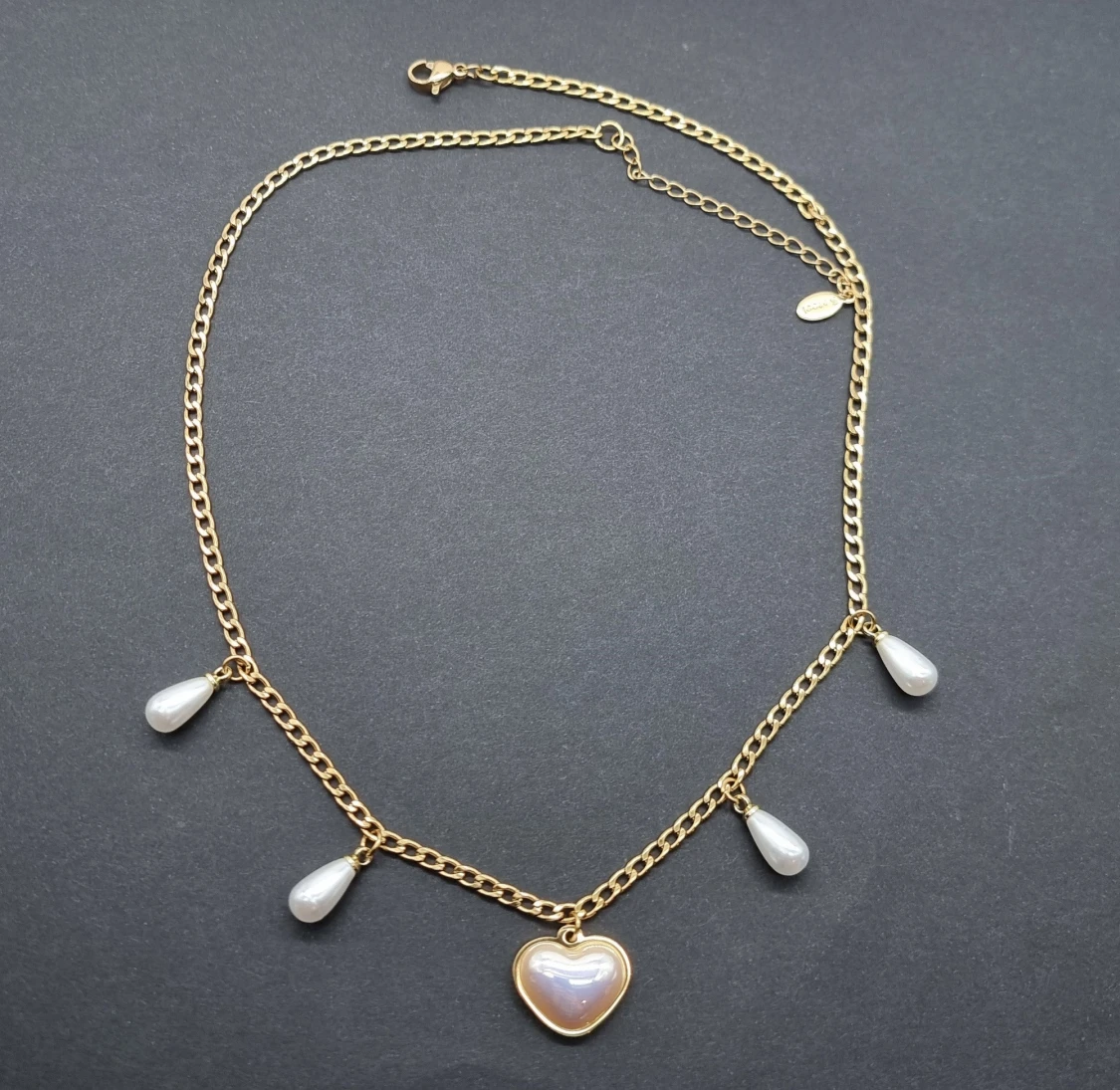 Stilfullt handgjort halsband  - 1