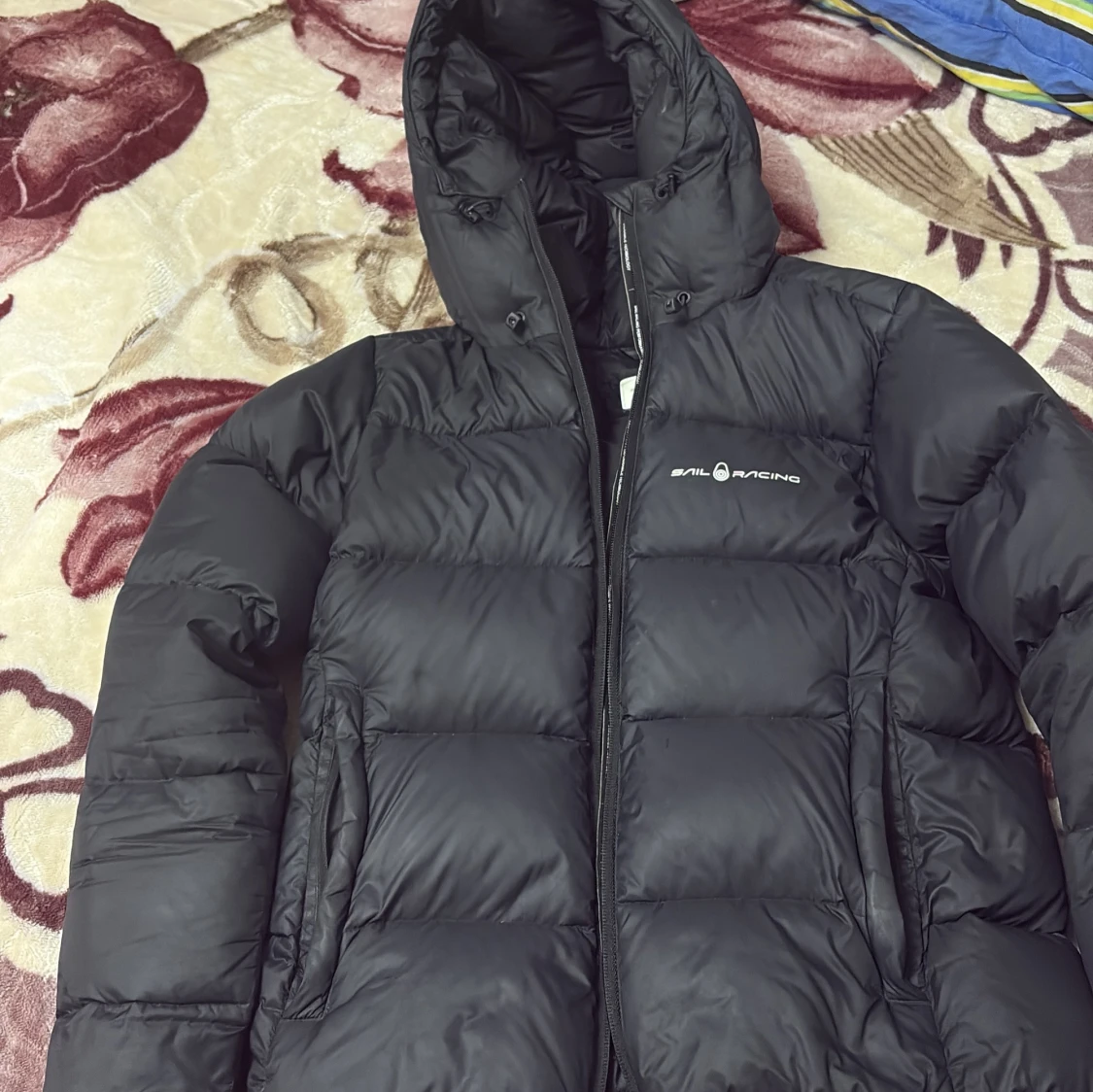 Svart dunjacka Sail Racing S