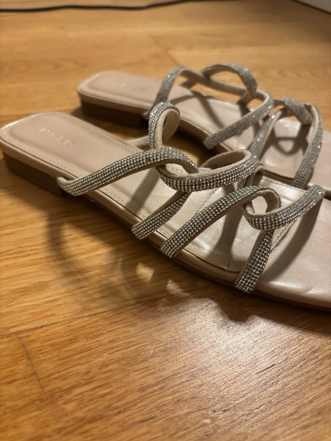 Beige sandaler med strass - 2