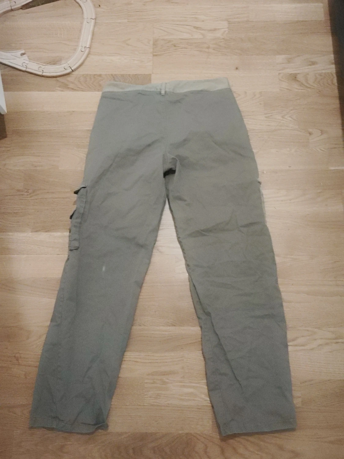 Patchwork cargobyxor i grått - 1