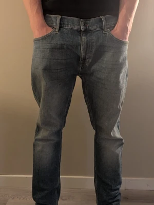 ***Replay anbass*** - Replay anbass.slimfit.blå.stl. 33/30.