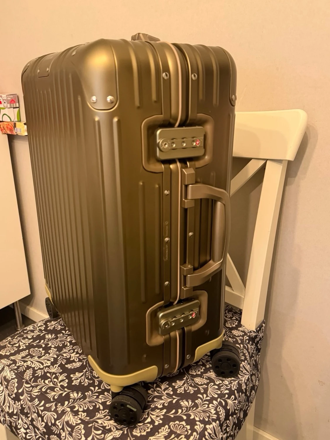 Olivgrön resväska från Rimowa - 1