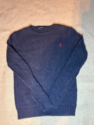 Ralph Lauren knitwear  - Ralph Lauren Knit wear i fint skick, längd=61cm och axelbredd=42cm