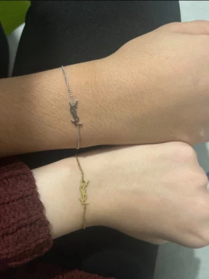 Couple armband - 18k guld plätade halsband, armband, örhängen och ring. Vill ha sålt snabbt!