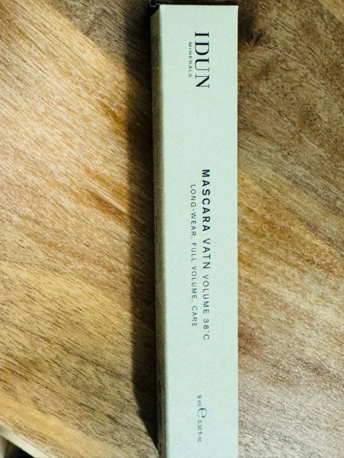 IDUN Minerals VATN Volume Mascara - 1