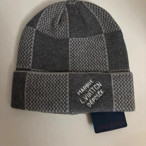 Lv mössa  - Helt nytt