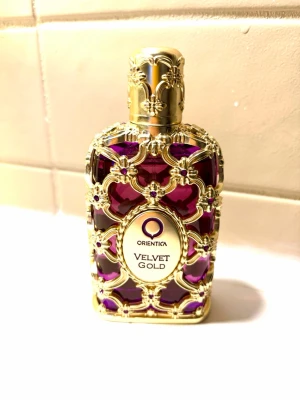 Orientica: Velvet Gold - Velvet Gold från Orientica. 80ml.