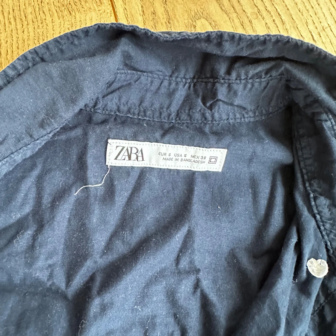 Mörkblå skjorta från Zara - 1