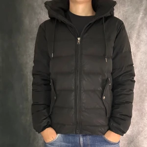 J.lindberg vinterjacka - Mycket fint skick | Size M  | fraktar spårbart inom 24 timmar |  för att köpa klicka ” köp nu” | vid frågor skriv ett meddelande |