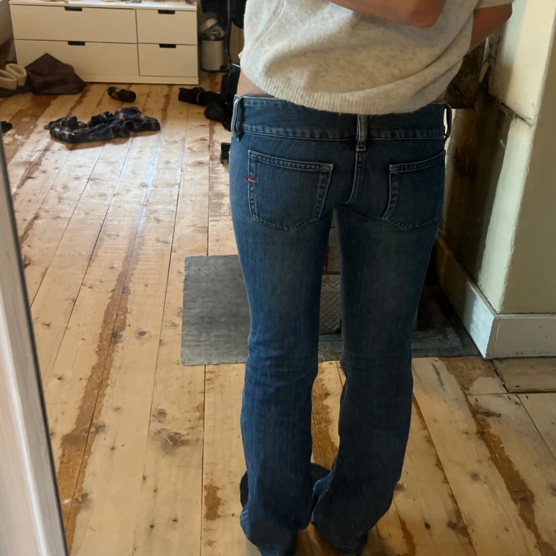 Supersnygga väldigt lågmidjade jeans från Diesel - 1