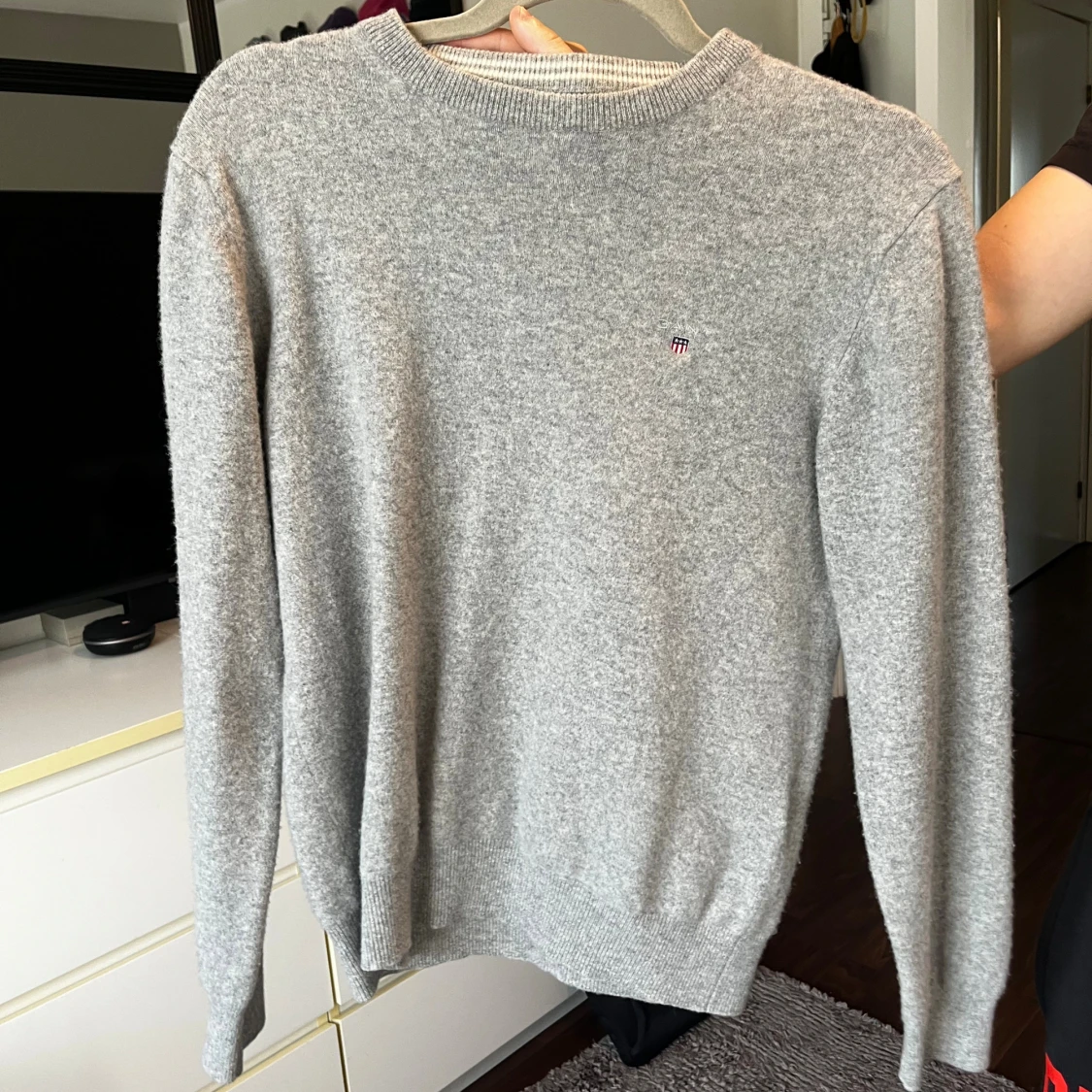 Grå stickad tröja från GANT - 1