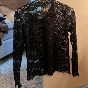 spetstopp - fin spetstopp med öppning vid armen🖤