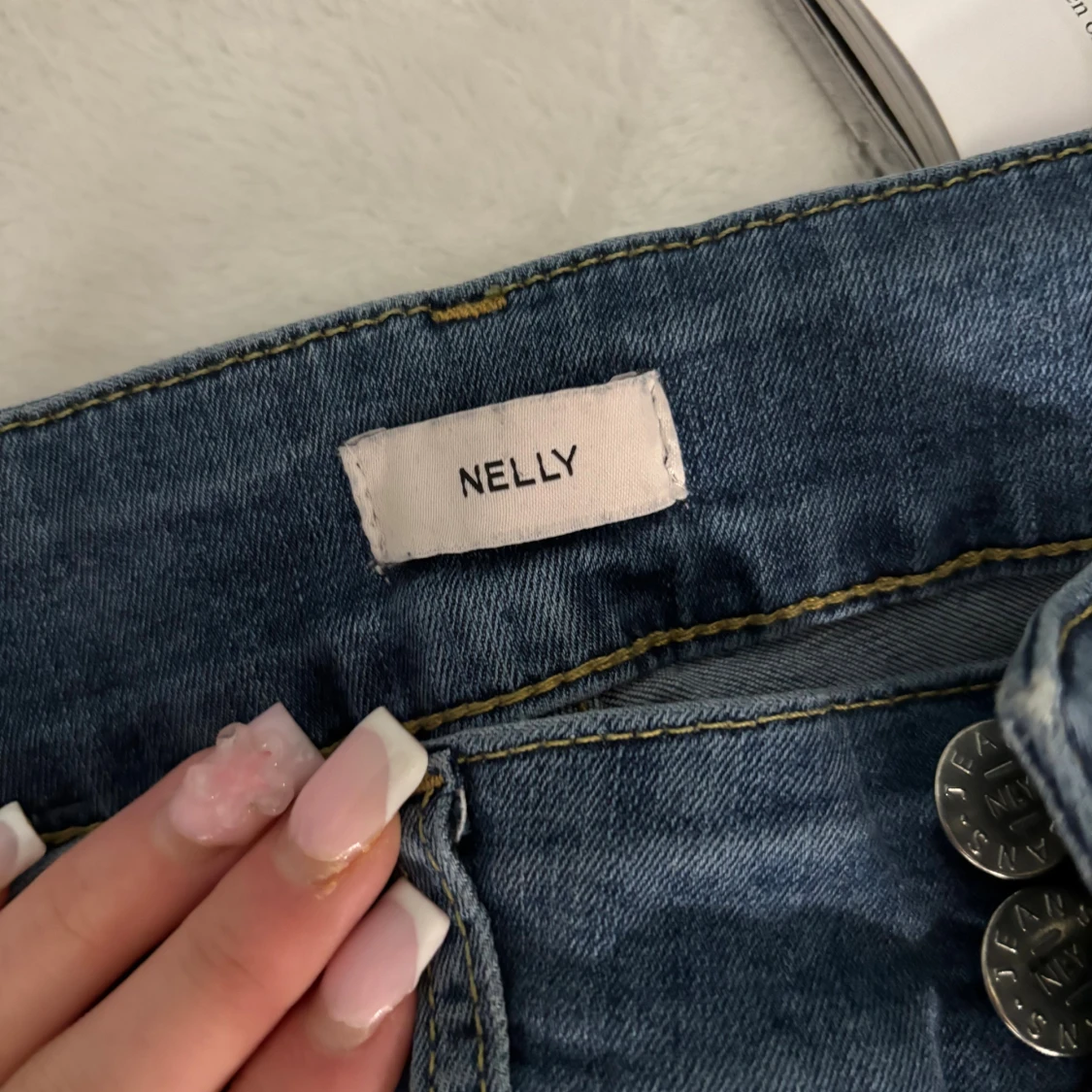 Blå bootcut jeans från Nelly - 2