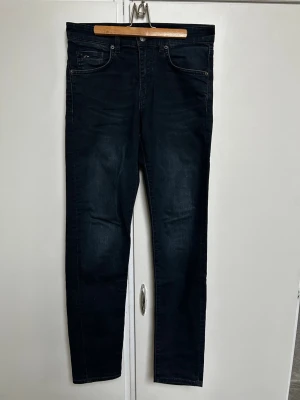 J.Lindeberg jeans - Ett par snygga jeans från J.Lindeberg i storlek W29 L32 som är slimfit. 