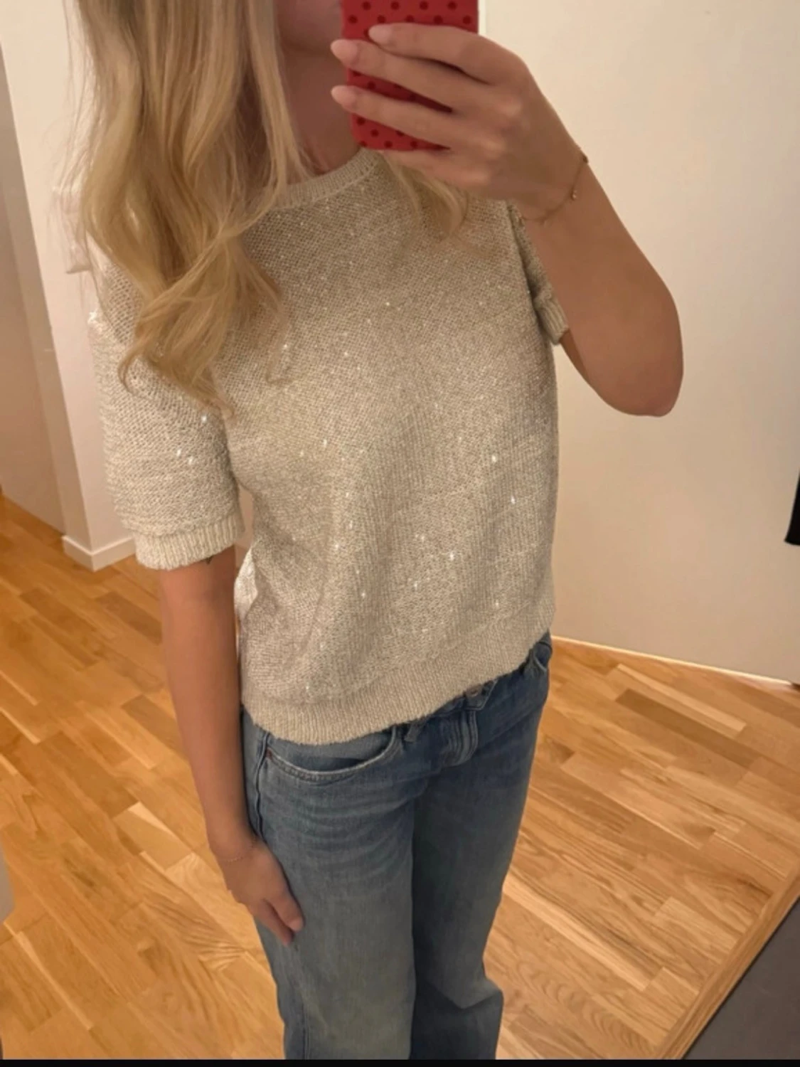 Ljusbeige glittrig stickad tröja - 1