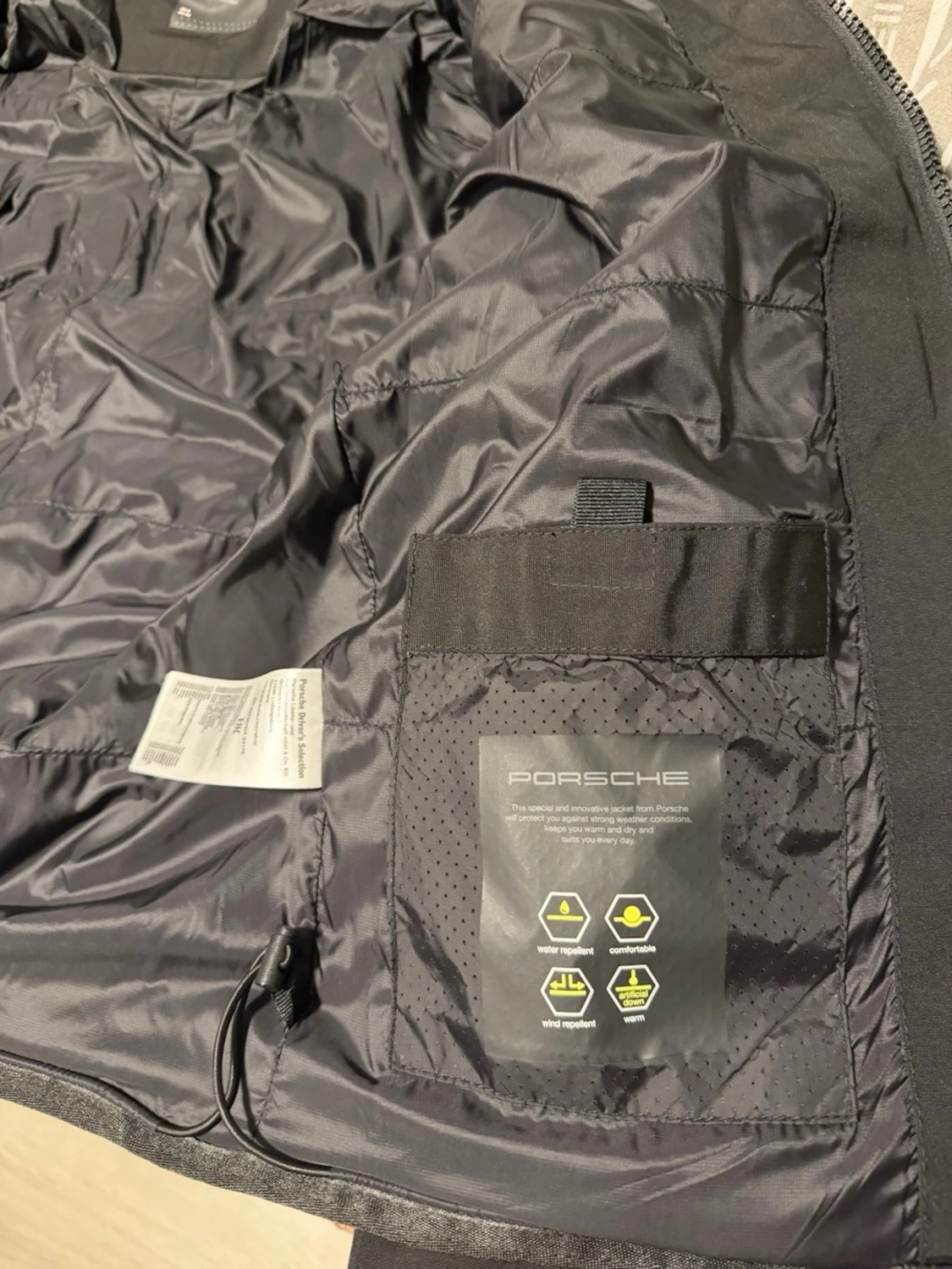 Svart pufferjacka från Porsche - 5