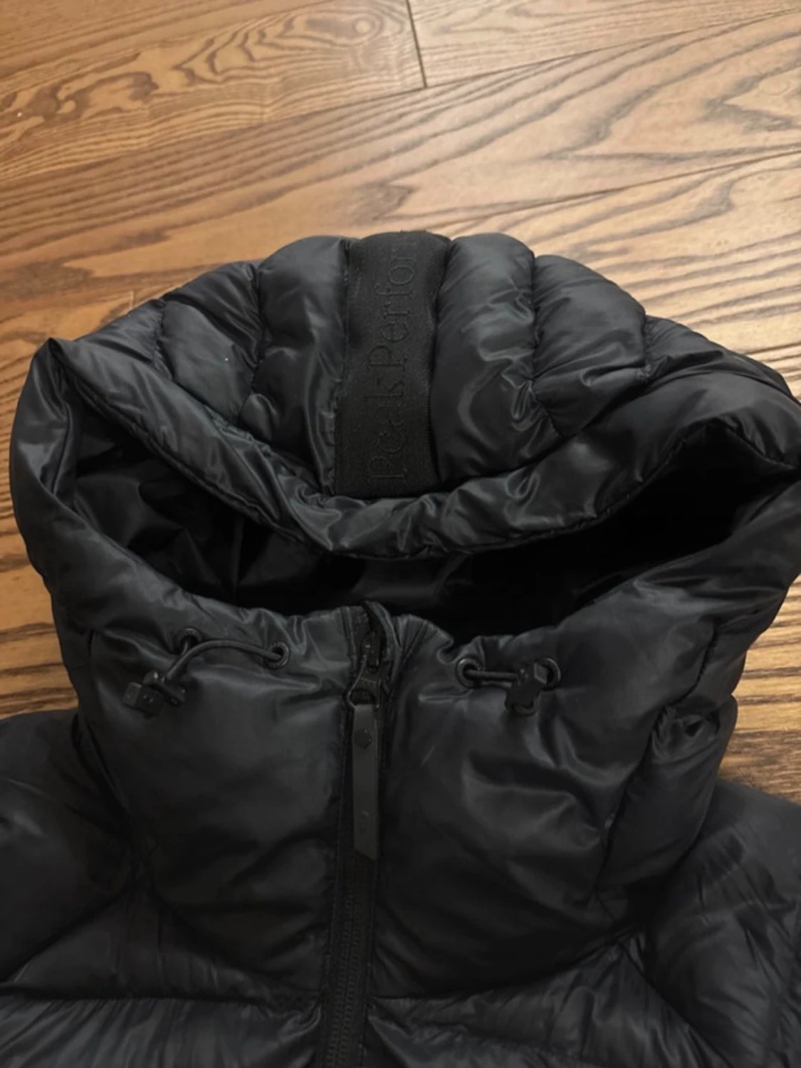 Svart dunjacka från Peak Performance - 3