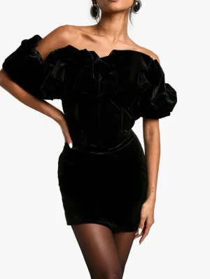 Finaste Klänningen  - Storlek S med prislapp 