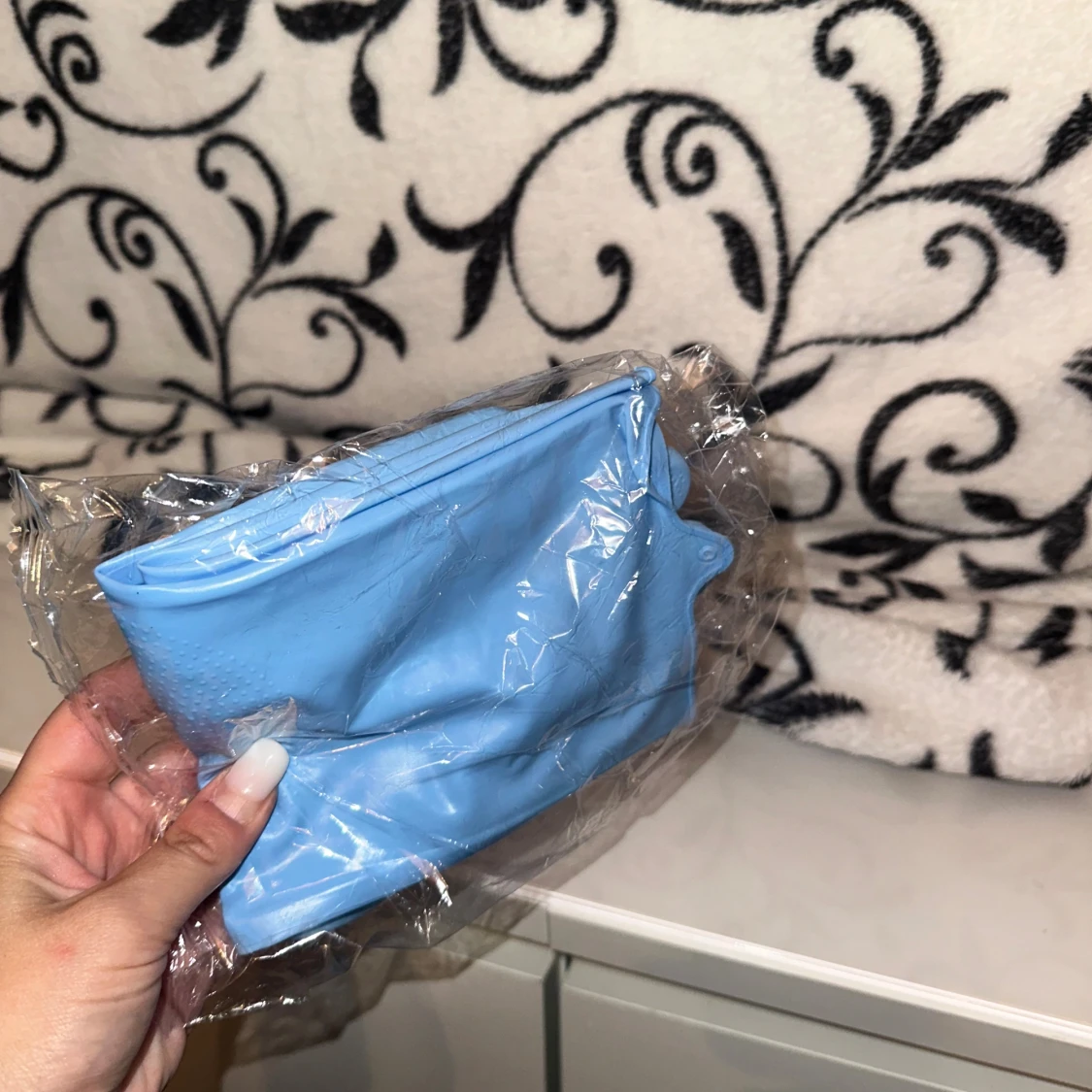 Blåa gummihandskar med struktur - 1