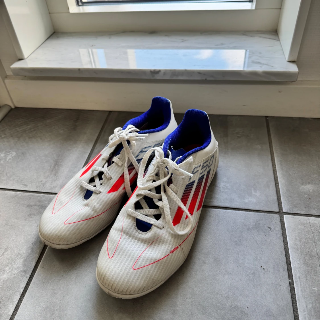 Adidas F50 vita fotbollsskor 41⅓