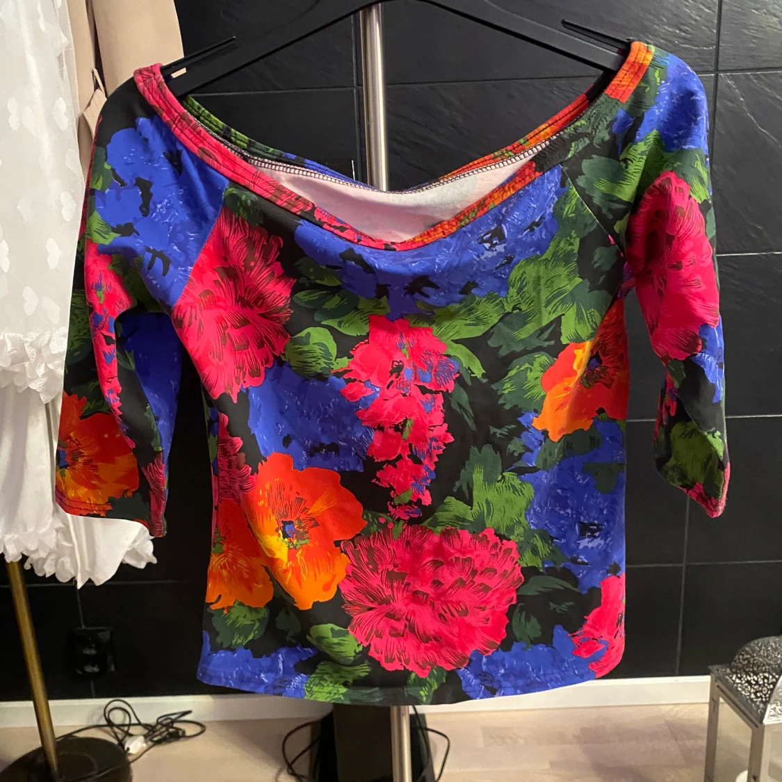 Blommig topp från BikBok - 3