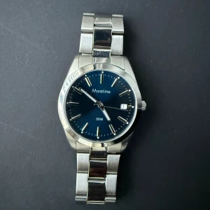 Moretime klocka - Moretime klocka Herr stainlesssteel, mörkblå