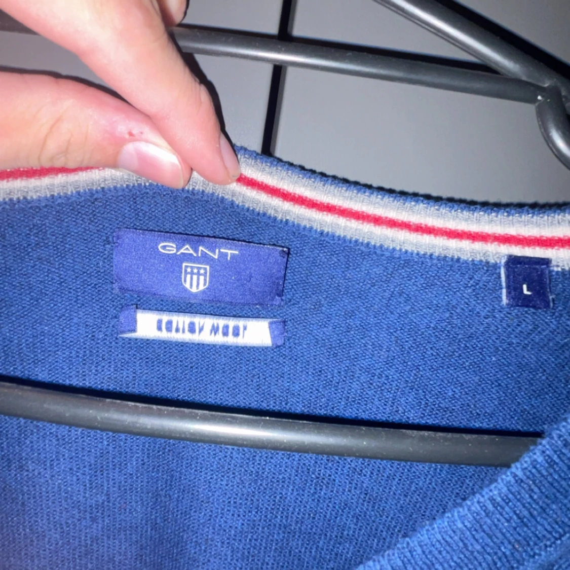 Blå v-ringad tröja från GANT - 2