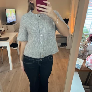 Stickad kofta - Från Gina! Så fin