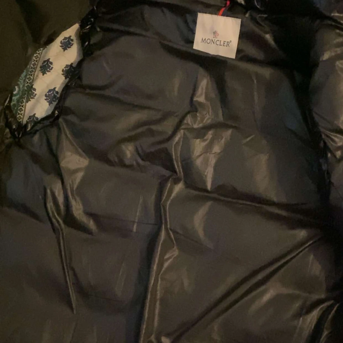 Svart dunväst från Moncler - 2