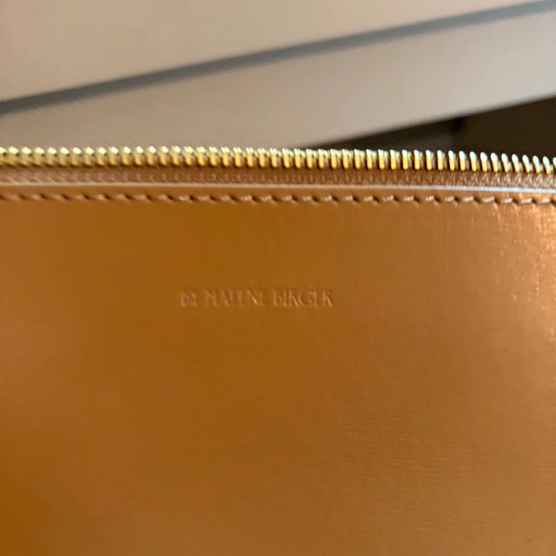 Beige axelväska från By Malene Birger - 1