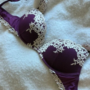 intimissimi bh - gioia intimissimi bh, fint skick knappt använd, tippar strl 80B/C då lappen är avklippt, 349kr