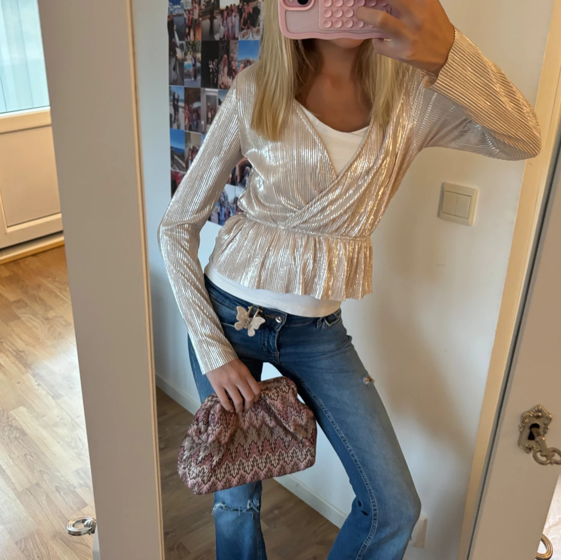 Glittrig omlottopp i champagne