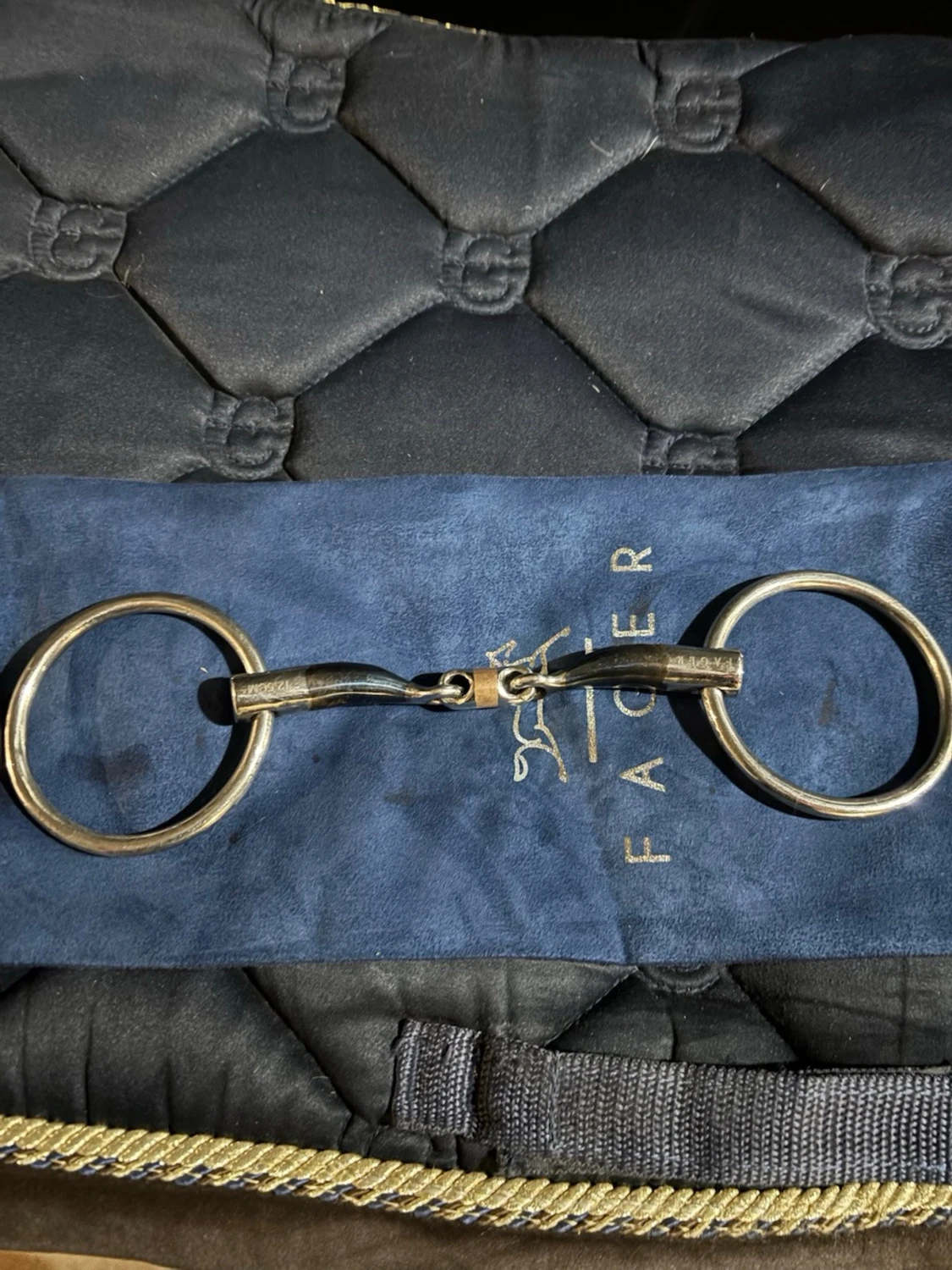 Fager Tim Sötmalm bett med lösa ringar