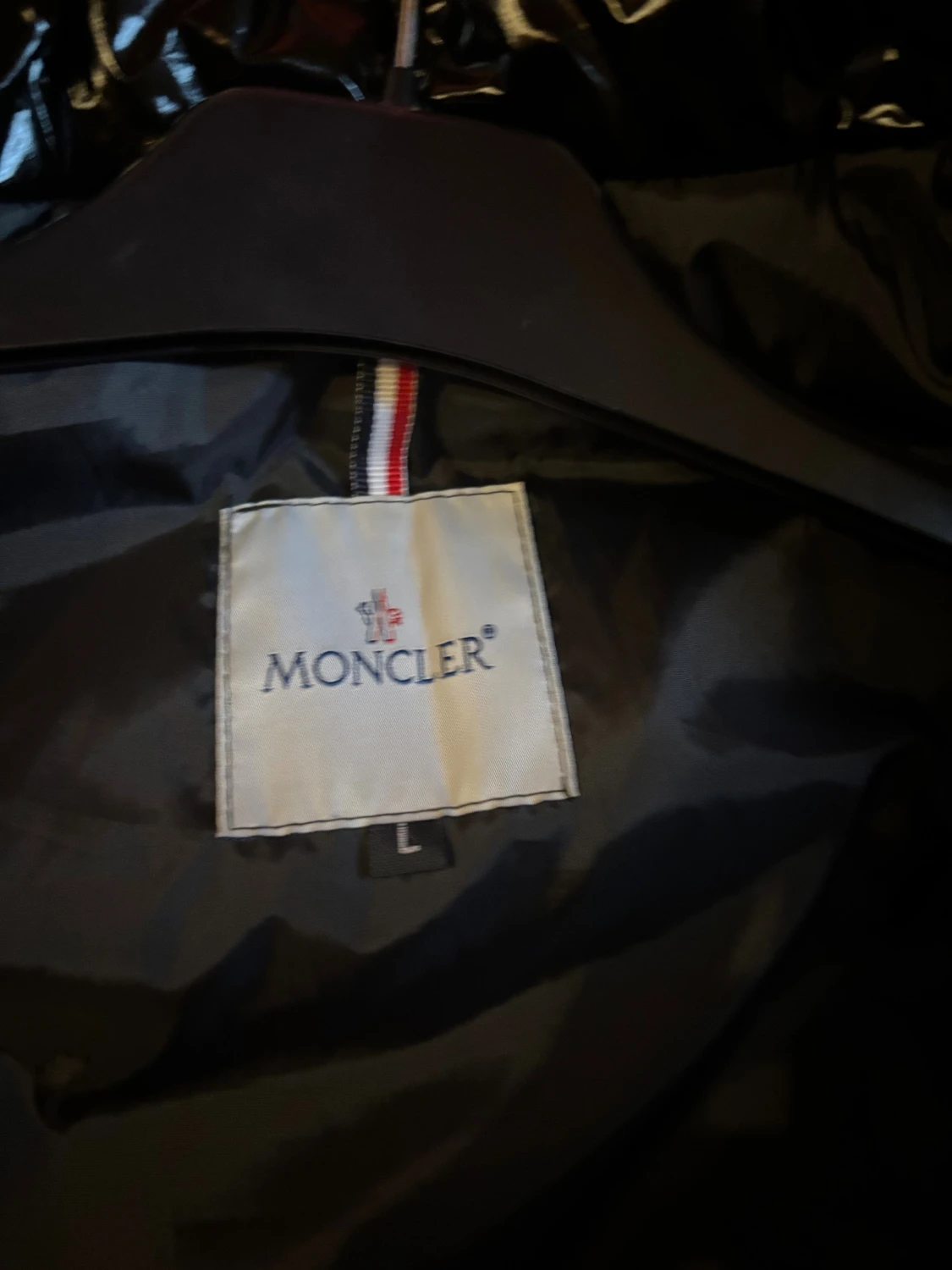 Säljer en moncler Maya jacka - 2