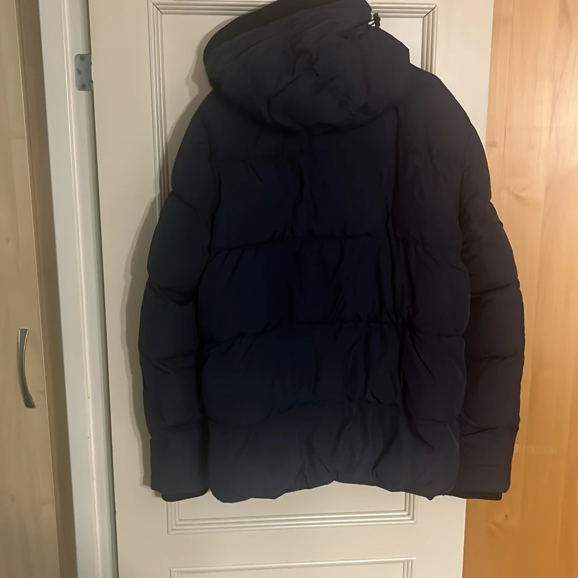 Mörkblå pufferjacka från Calvin Klein - 3