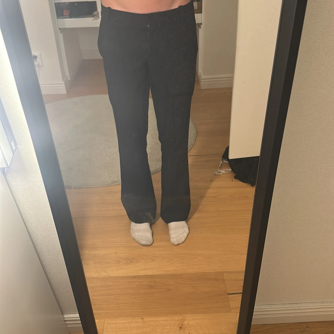 Svarta bootcut jeans med hög midja