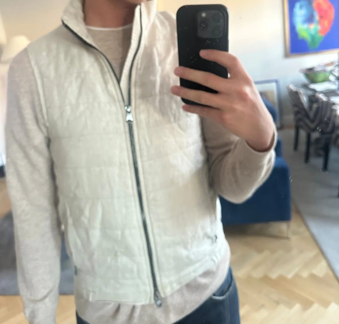 Vit/beige linneväst från Oscar jacobsson - 3