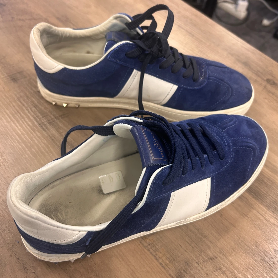 Valentino Garavani blå sneakers mocka - 1